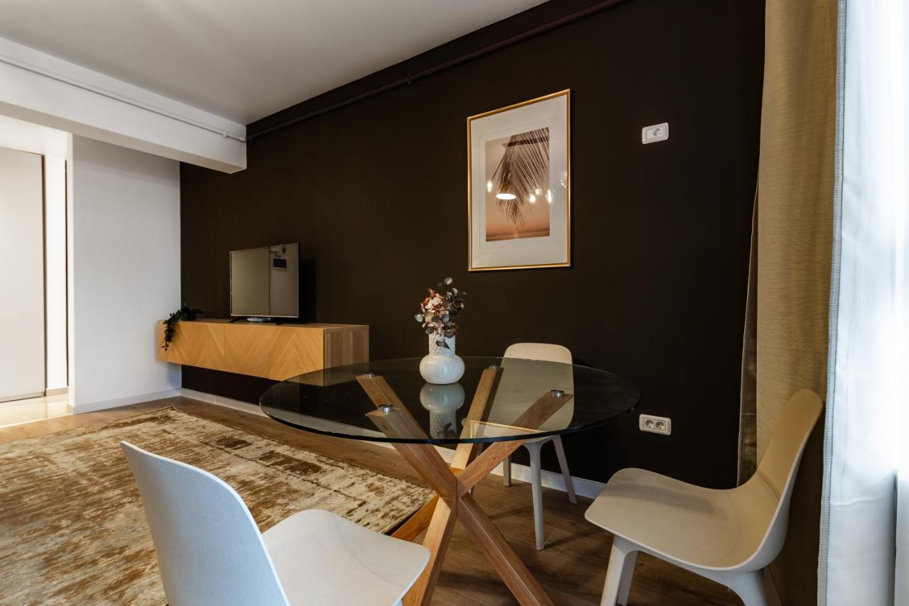 Central Spacious Apartment 506 Boekarest Buitenkant foto