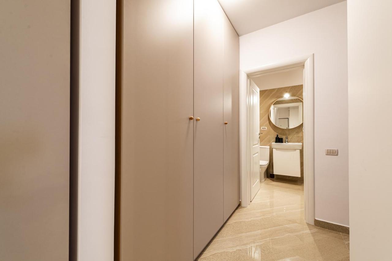 Central Spacious Apartment 506 Boekarest Buitenkant foto