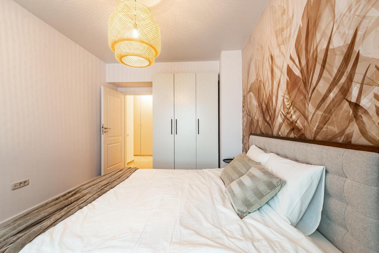 Central Spacious Apartment 506 Boekarest Buitenkant foto