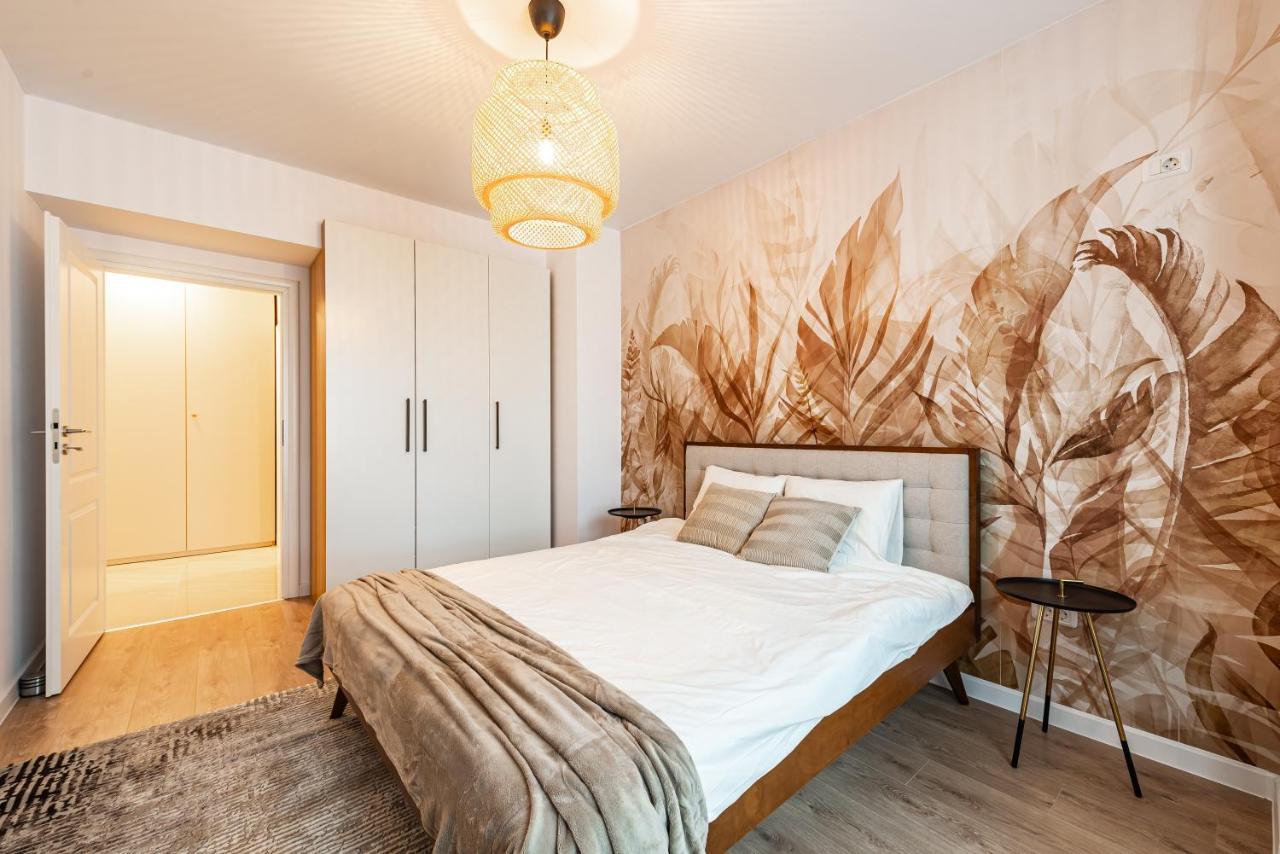 Central Spacious Apartment 506 Boekarest Buitenkant foto